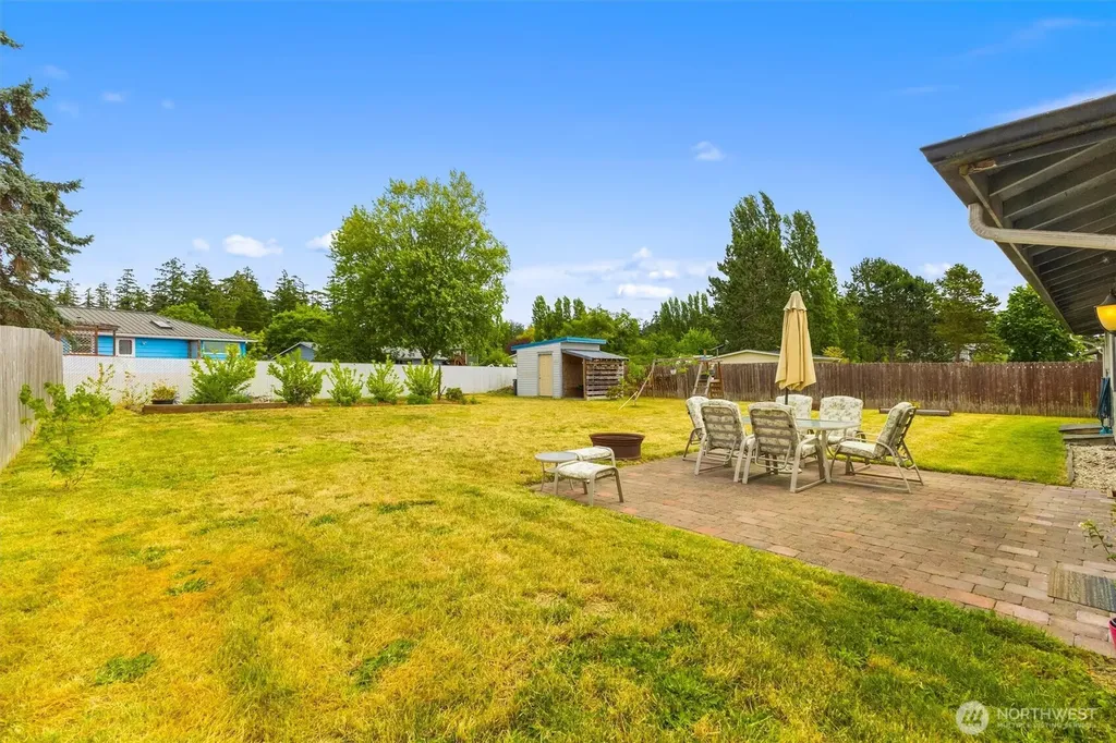 822 Walker Avenue Oak Harbor WA 98277