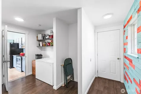 822 Walker Avenue Oak Harbor WA 98277