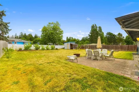 822 Walker Avenue Oak Harbor WA 98277