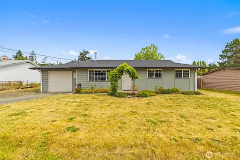 822 Walker Avenue Oak Harbor WA 98277