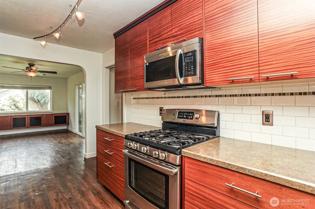 6426 G Street Tacoma WA 98408