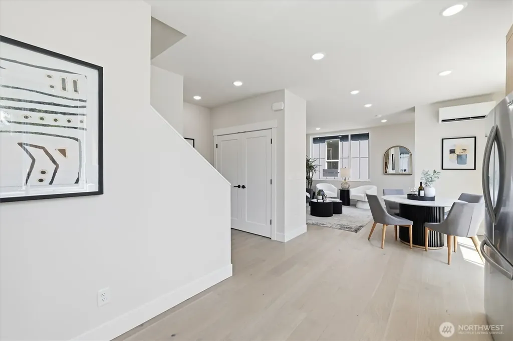 1407 29th Avenue Seattle WA 98122