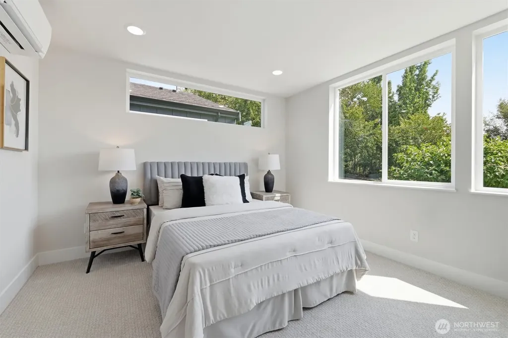 1407 29th Avenue Seattle WA 98122