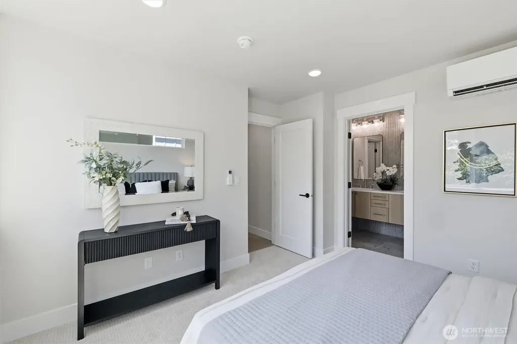 1407 29th Avenue Seattle WA 98122