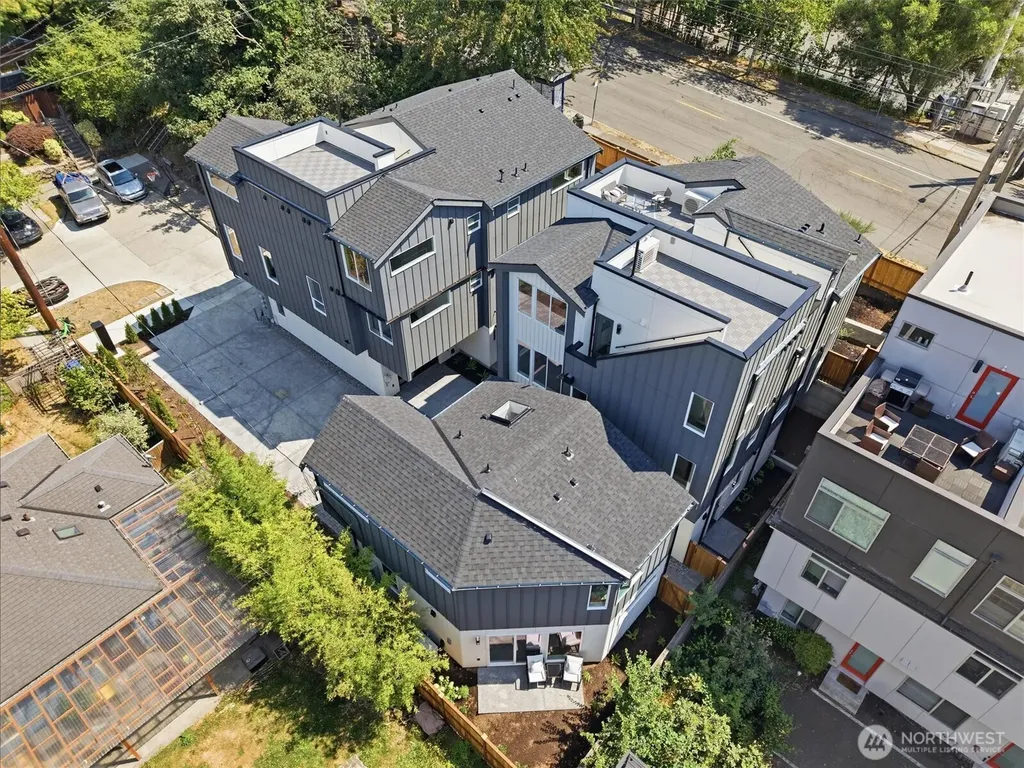 1407 29th Avenue Seattle WA 98122