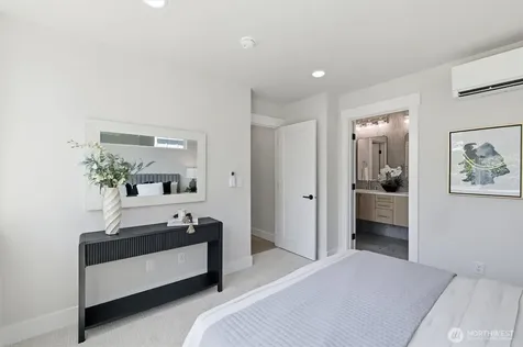 1407 29th Avenue Seattle WA 98122