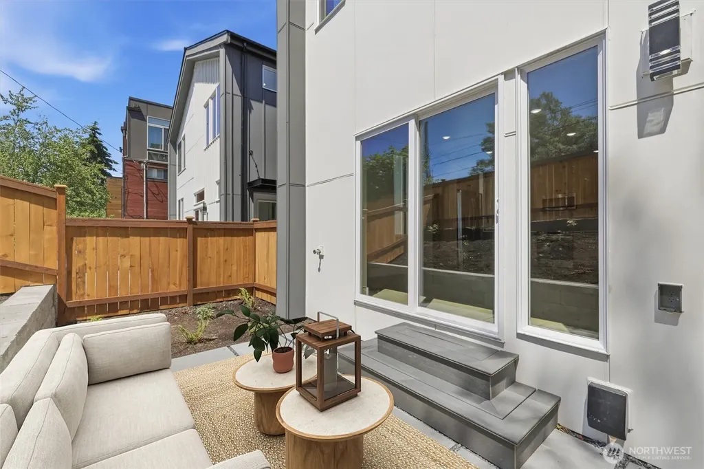1401 29th Avenue Seattle WA 98122
