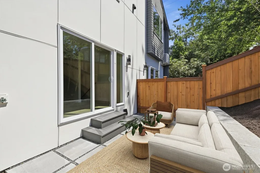 1401 29th Avenue Seattle WA 98122