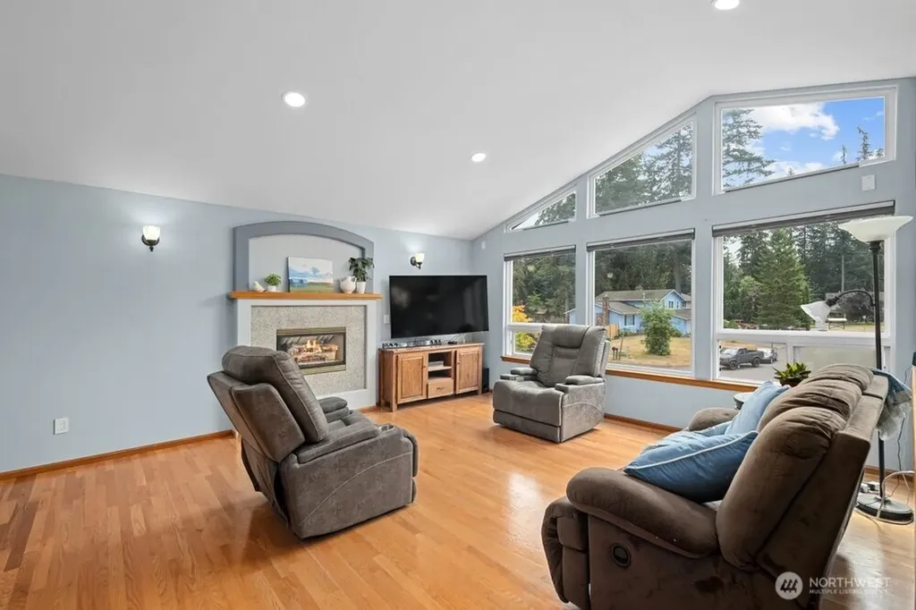 5223 128th Place NE Marysville WA 98271