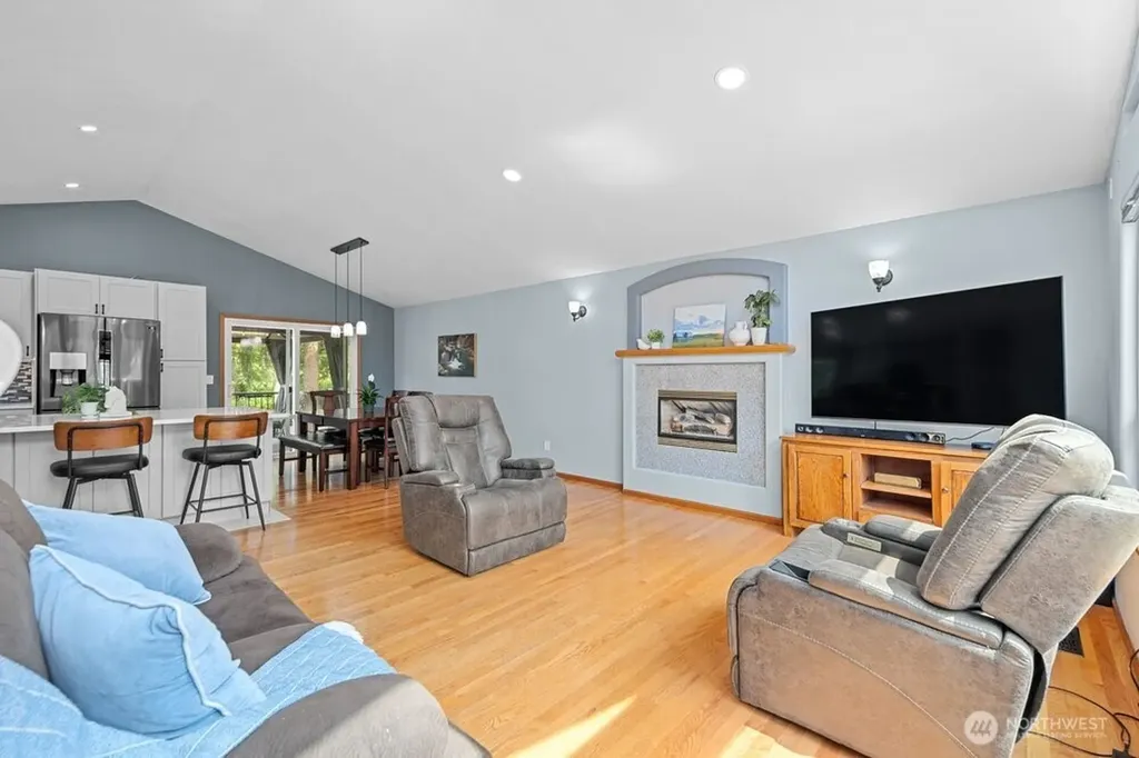 5223 128th Place NE Marysville WA 98271