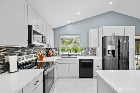 5223 128th Place NE Marysville WA 98271