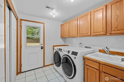 5223 128th Place NE Marysville WA 98271