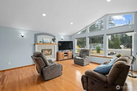 5223 128th Place NE Marysville WA 98271