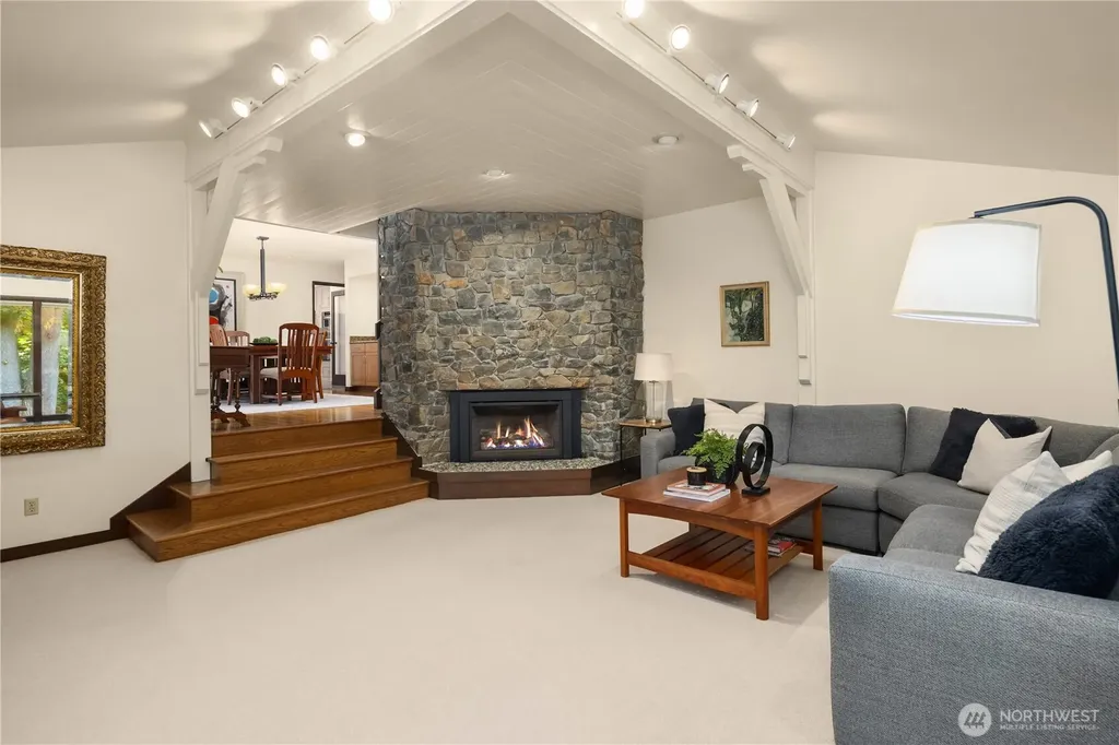 6815 E Mercer Way Mercer Island WA 98040
