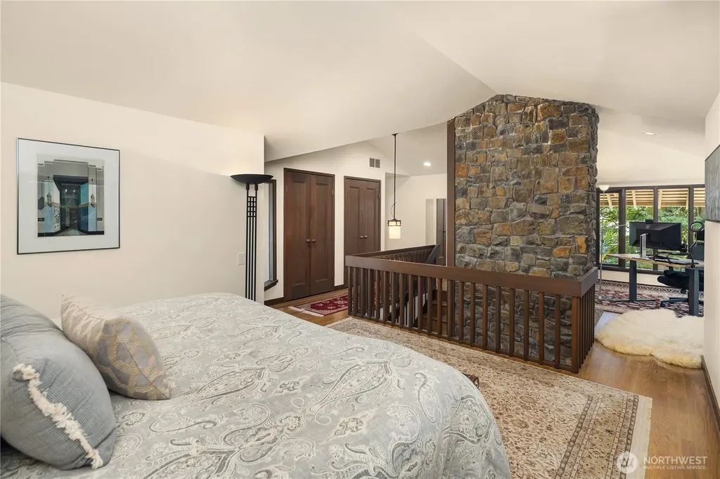 6815 E Mercer Way Mercer Island WA 98040