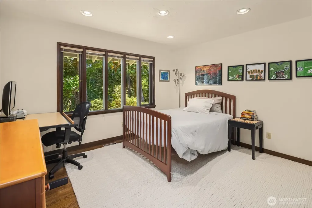 6815 E Mercer Way Mercer Island WA 98040