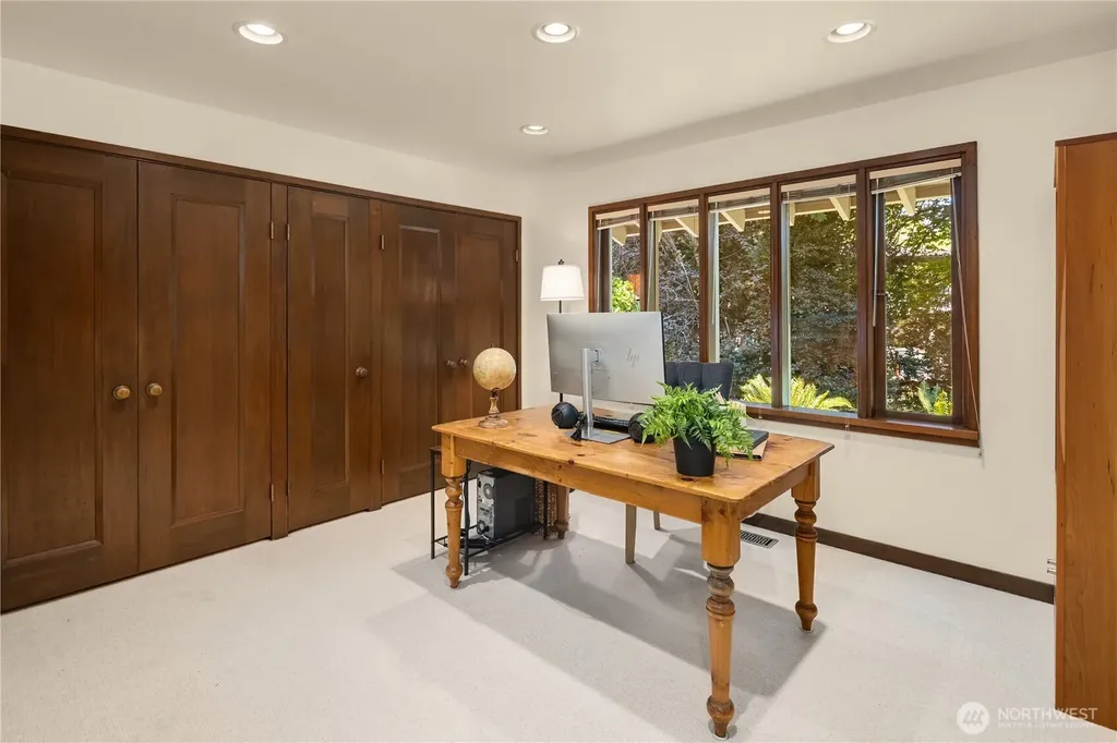 6815 E Mercer Way Mercer Island WA 98040