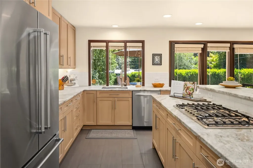 6815 E Mercer Way Mercer Island WA 98040