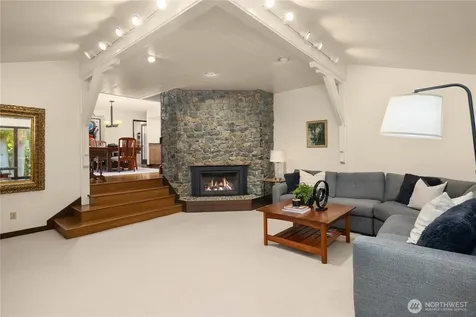 6815 E Mercer Way Mercer Island WA 98040