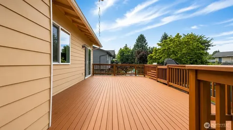 13712 SE 233rd Street Kent WA 98042