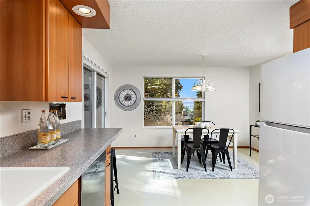 17202 Sealawn Place Edmonds WA 98026
