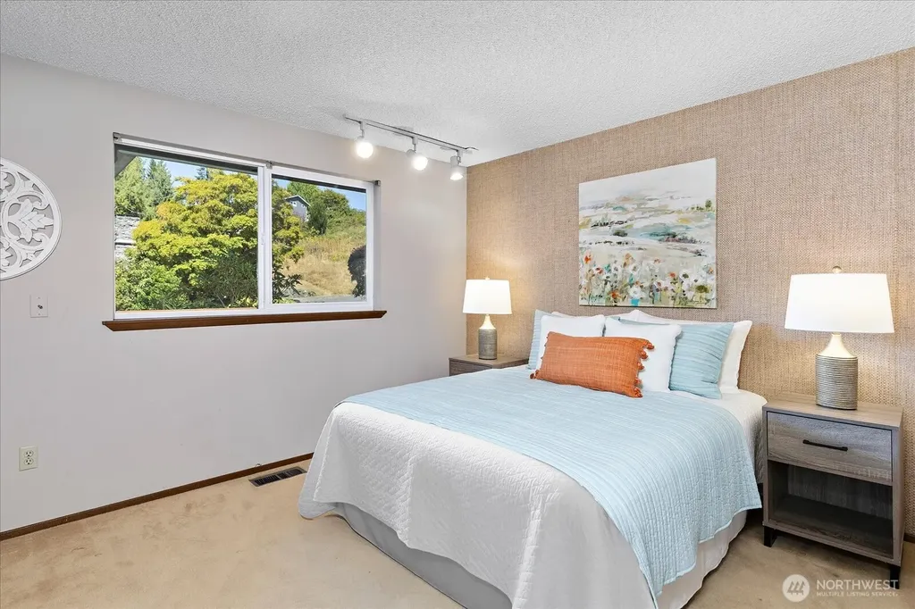 17202 Sealawn Place Edmonds WA 98026