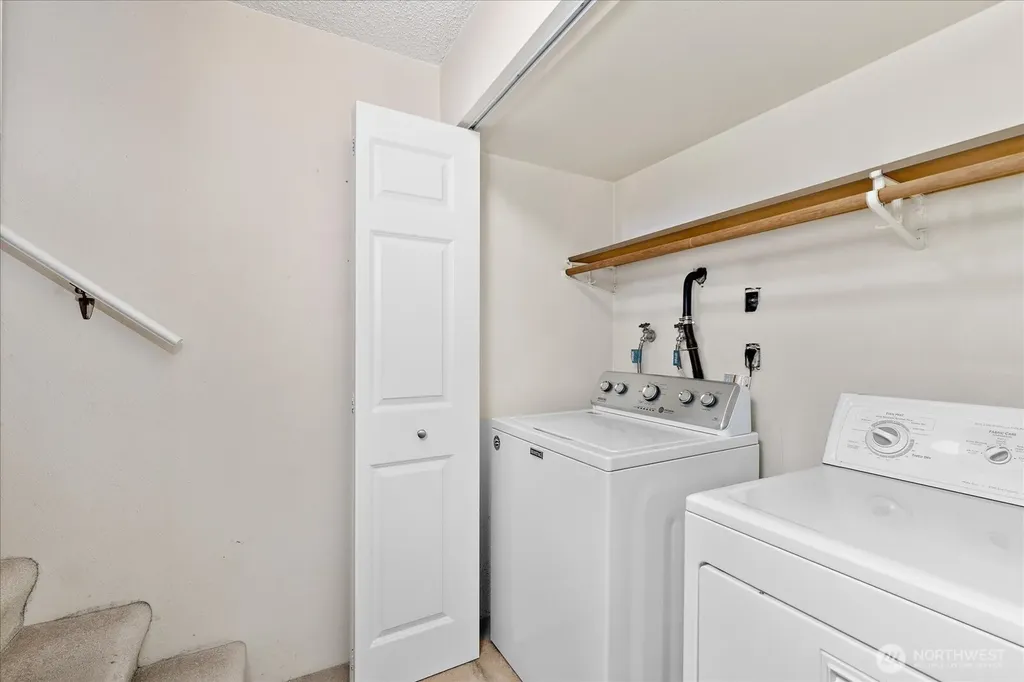 17202 Sealawn Place Edmonds WA 98026
