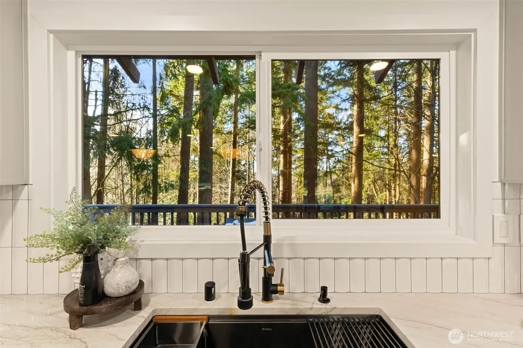 20249 149th Place NE Woodinville WA 98072