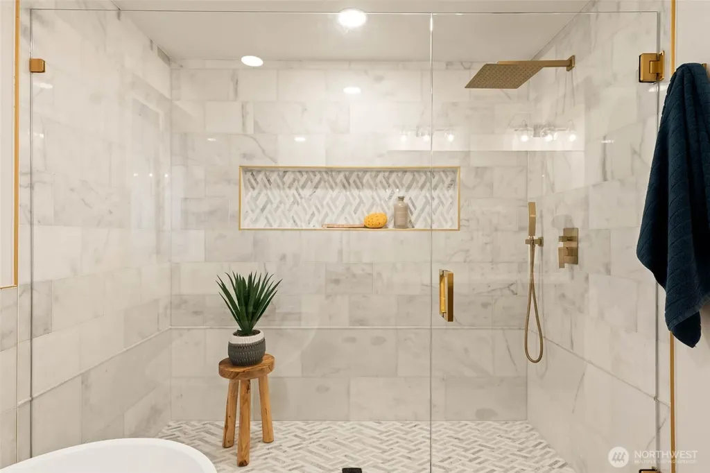 20249 149th Place NE Woodinville WA 98072