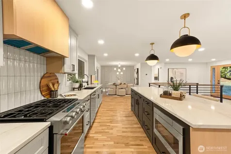 20249 149th Place NE Woodinville WA 98072