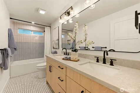 20249 149th Place NE Woodinville WA 98072