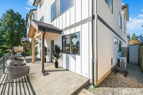 8451 18th Avenue SW Seattle WA 98106