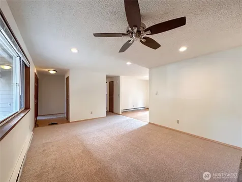 6909 133rd Court NE Redmond WA 98052