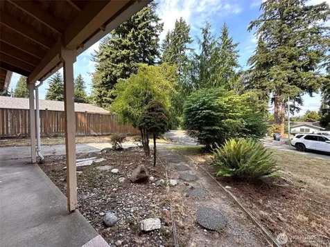 6909 133rd Court NE Redmond WA 98052