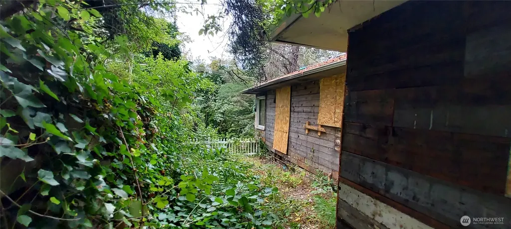 1122 Corbet Drive NW Bremerton WA 98312
