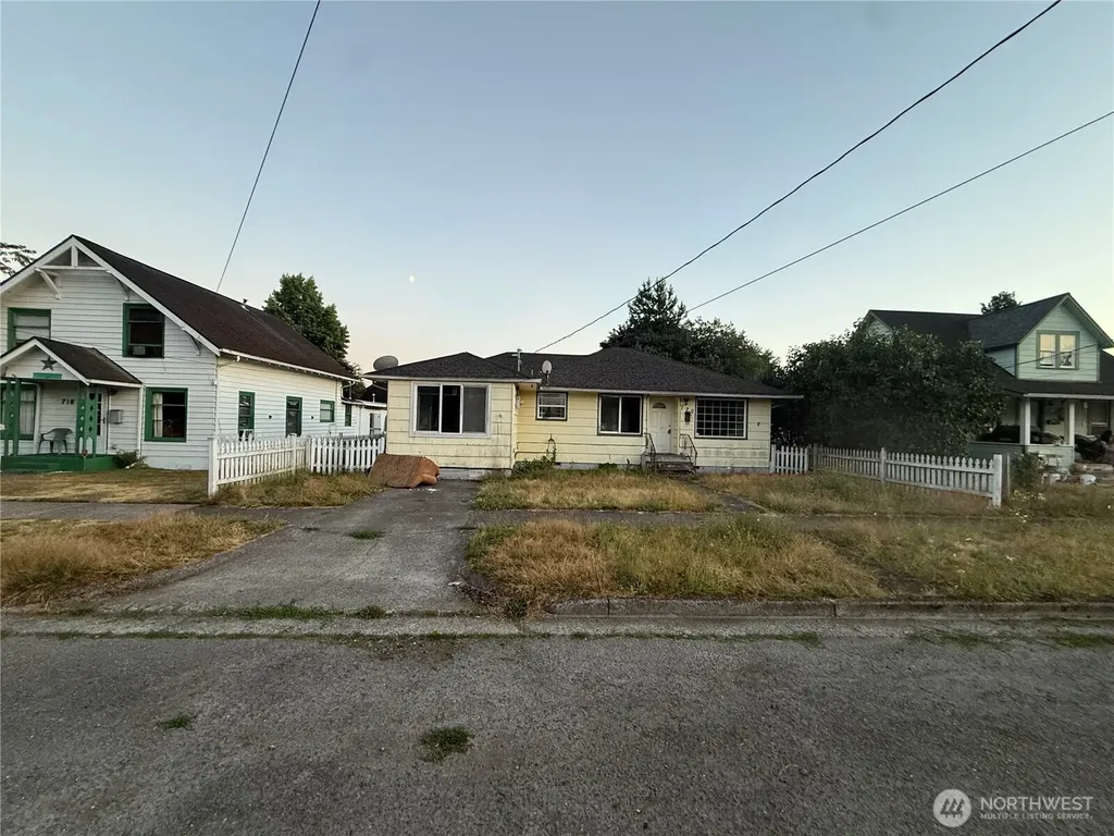720 W Chestnut Street Centralia WA 98531