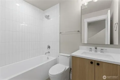 1407 29th Avenue Seattle WA 98122