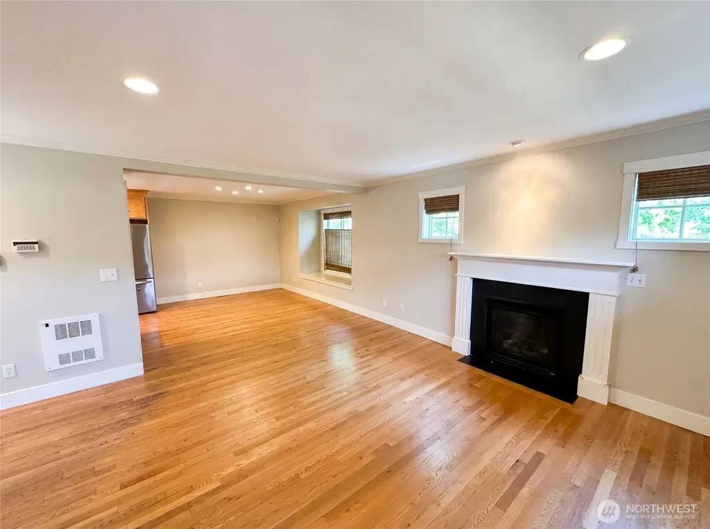 1553 58th Street Seattle WA 98107