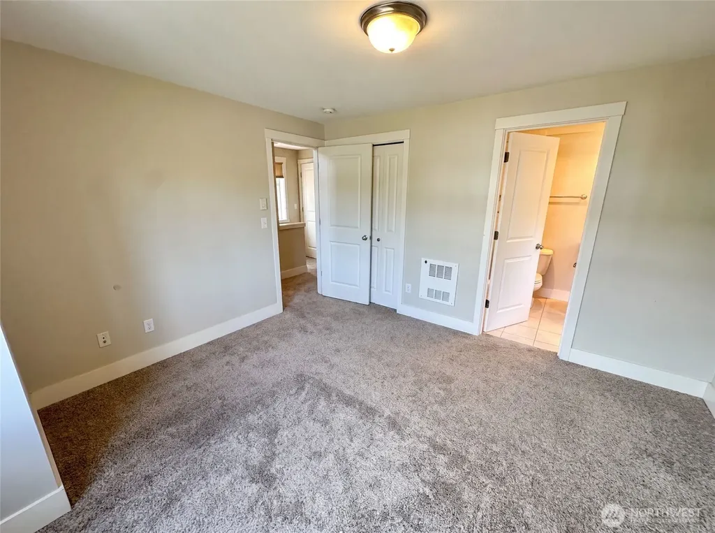1553 58th Street Seattle WA 98107