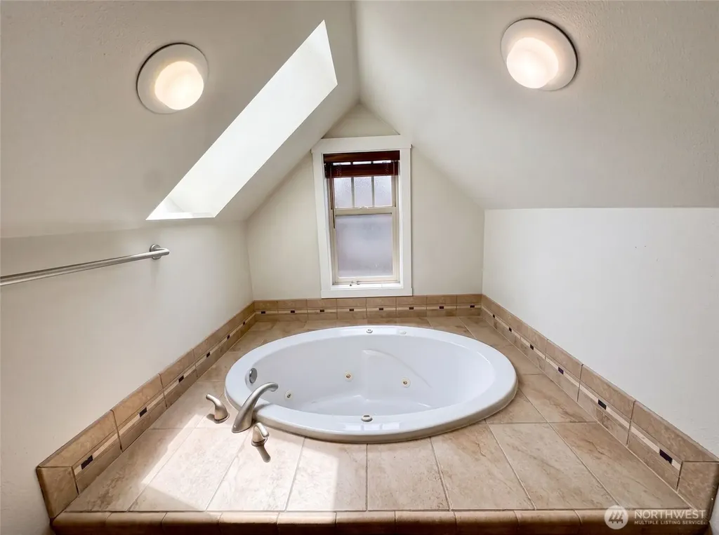 1553 58th Street Seattle WA 98107