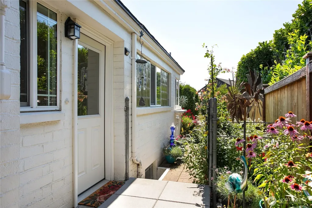 2716 Cornwall Avenue Bellingham WA 98225