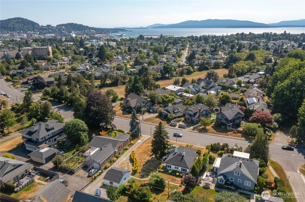 2716 Cornwall Avenue Bellingham WA 98225