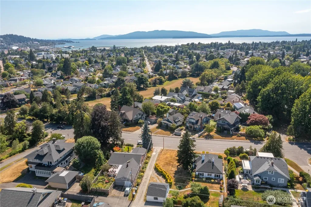 2716 Cornwall Avenue Bellingham WA 98225