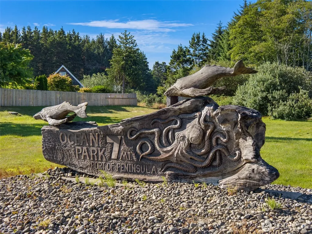 2701 Sea Crest Avenue N Long Beach WA 98631
