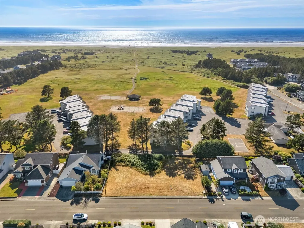 2701 Sea Crest Avenue N Long Beach WA 98631