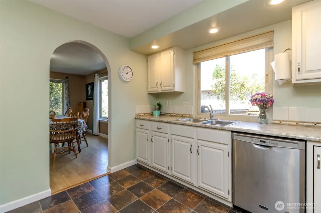 6220 81st Street E Puyallup WA 98371