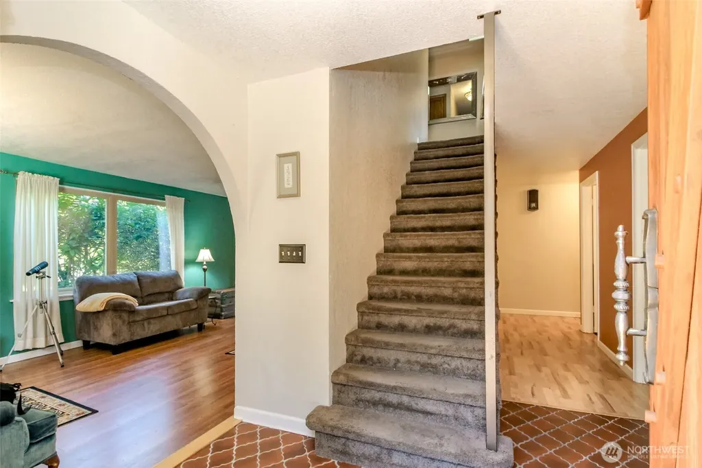 6220 81st Street E Puyallup WA 98371