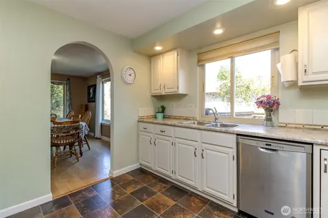 6220 81st Street E Puyallup WA 98371