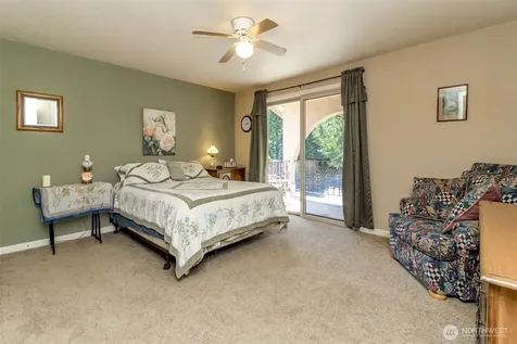 6220 81st Street E Puyallup WA 98371