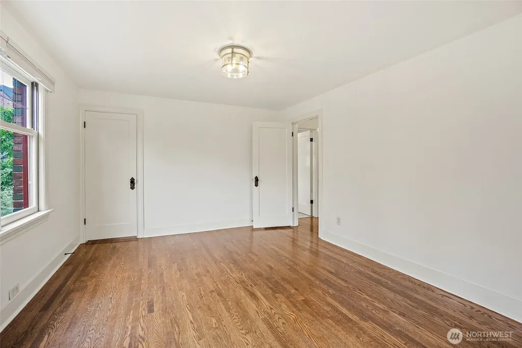 4208 51st Avenue NE Seattle WA 98105